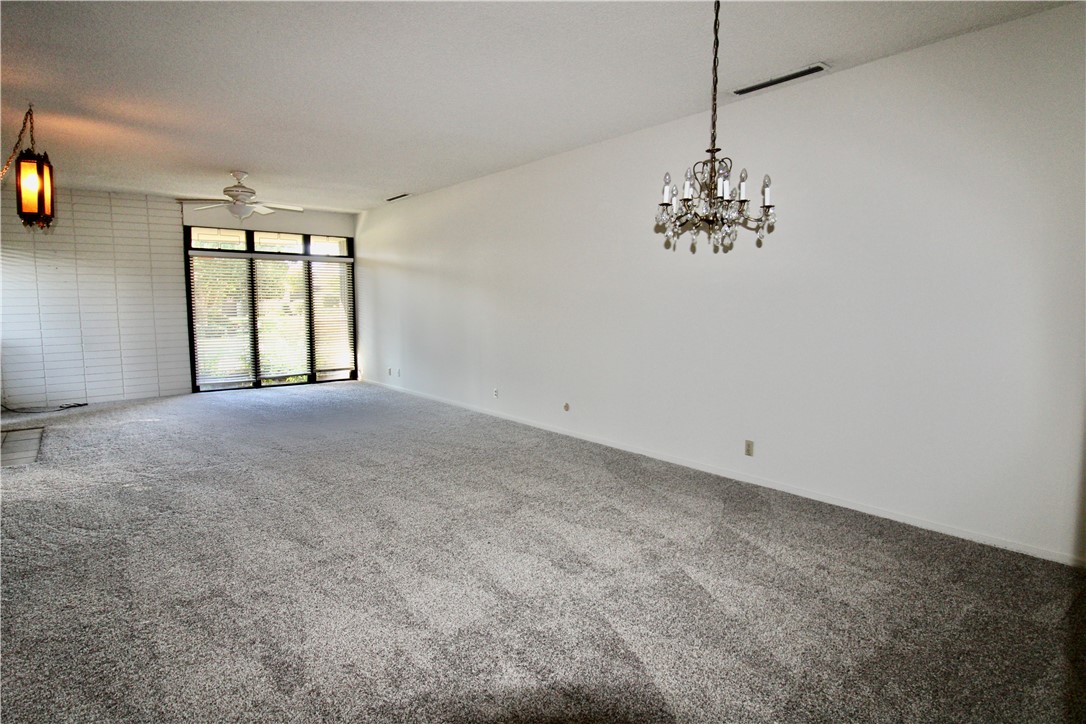 Detail Gallery Image 2 of 16 For 525 W Scott Ave, Fresno,  CA 93704 - 2 Beds | 2 Baths