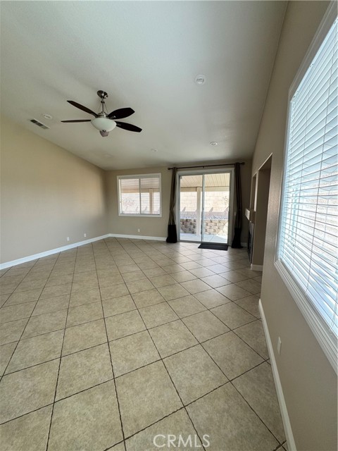 Detail Gallery Image 15 of 44 For 914 Banbury St, Hemet,  CA 92544 - 3 Beds | 2 Baths