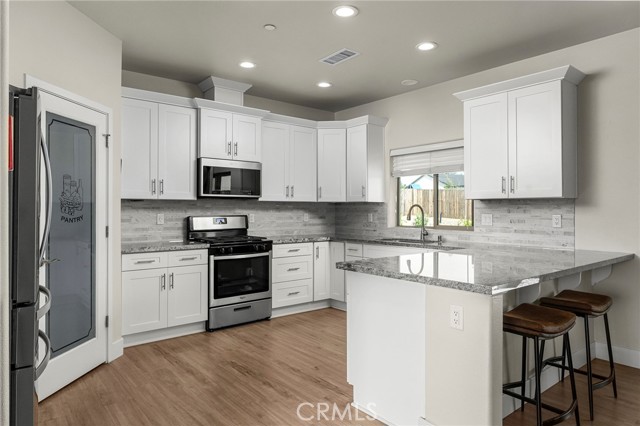 Detail Gallery Image 7 of 39 For 638 Circlewood, Paradise,  CA 95969 - 3 Beds | 2 Baths