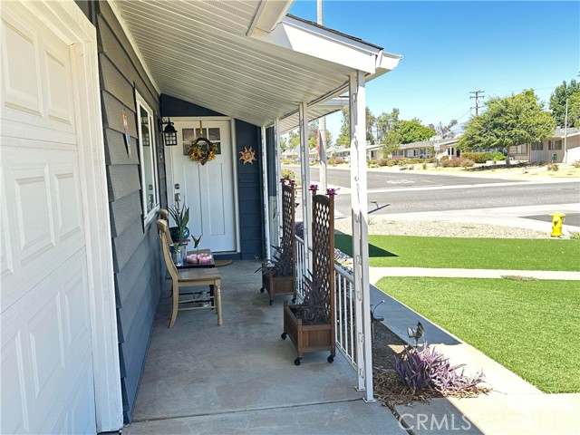 Detail Gallery Image 4 of 32 For 28567 Pebble Beach Dr, Menifee,  CA 92586 - 3 Beds | 2 Baths