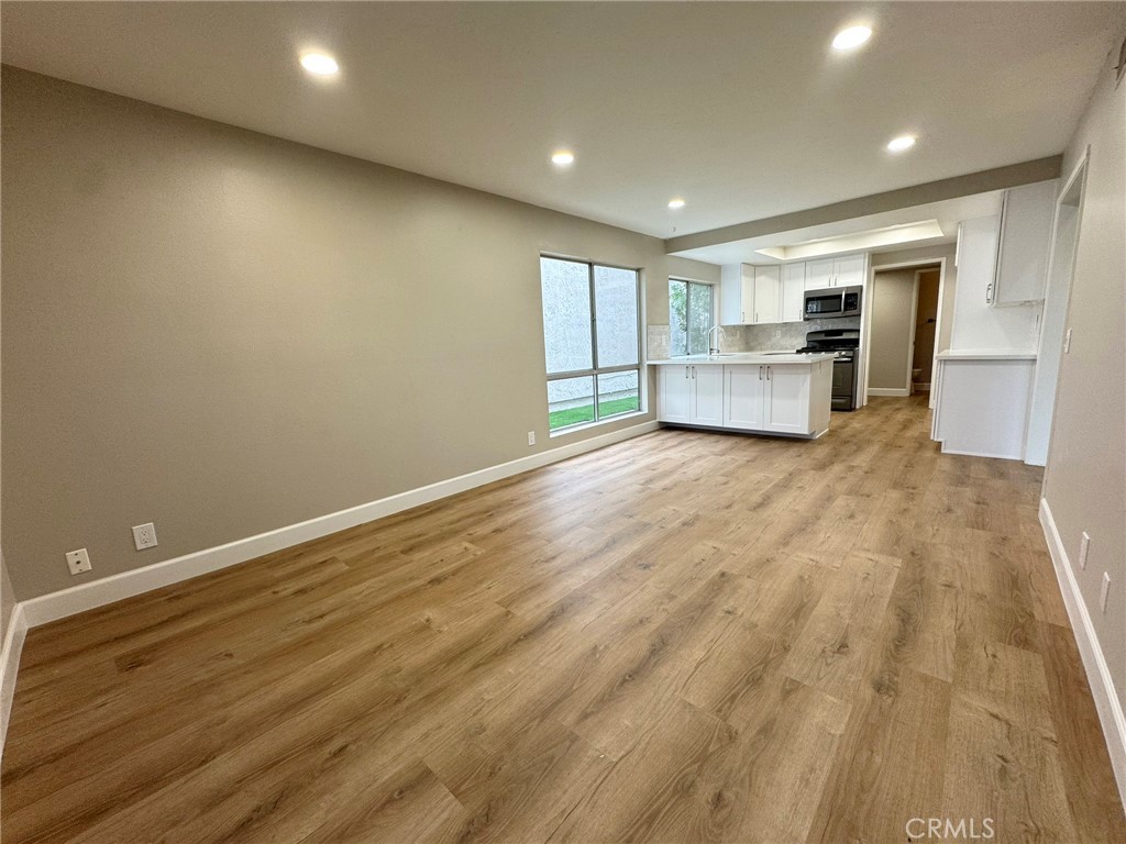 MLS #OC25246722 image #21