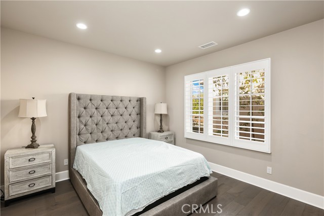 Detail Gallery Image 50 of 61 For 115 Candleglow, Irvine,  CA 92602 - 5 Beds | 5/1 Baths