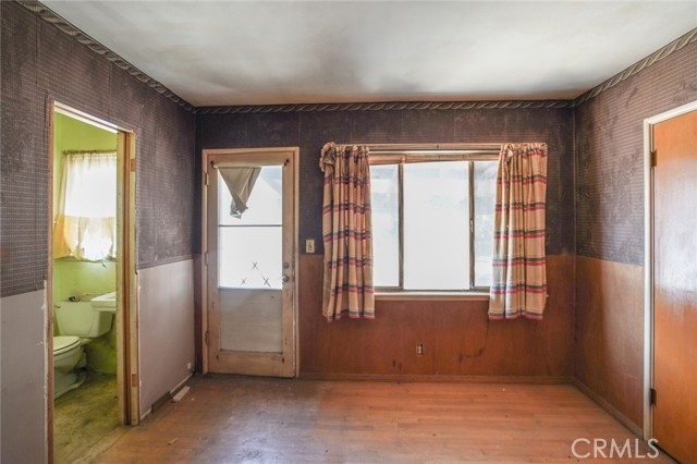 8253 Morse Avenue photo 7