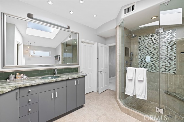 586e0097 0094 46b1 B3ec F49cc86d2b0b