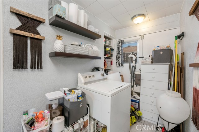 6059 Vantage Avenue, Valley Glen CA: https://media.crmls.org/medias/58700ce5-fc50-460c-acae-d5cb7dfa3874.jpg