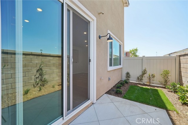 2132 Bergamot Street, Redlands CA: https://media.crmls.org/medias/58701261-c673-49b7-9eac-6d7de4e88c01.jpg