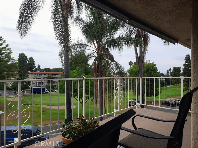 2384 Via Mariposa W, Laguna Woods CA: https://media.crmls.org/medias/58707210-4067-4c6a-a14f-7e32b9facdfd.jpg