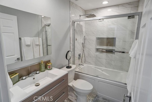 10624 Nevada Avenue, Chatsworth CA: https://media.crmls.org/medias/5870ac1c-1e9f-4323-bd7b-7717c5227e7a.jpg