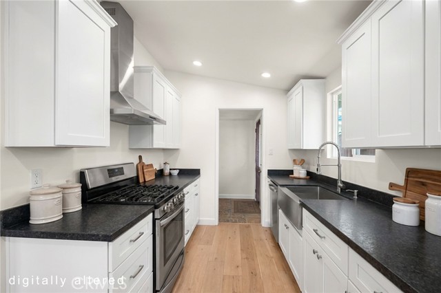 Detail Gallery Image 8 of 50 For 10919 1st, Whittier,  CA 90603 - 4 Beds | 2 Baths