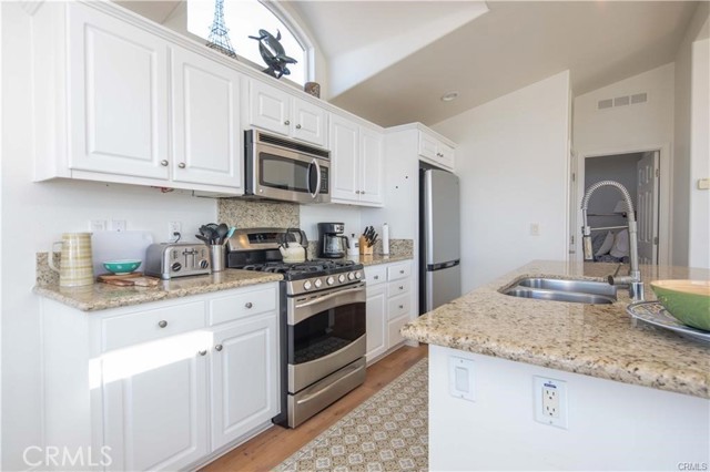 Detail Gallery Image 10 of 15 For 30802 Coast Hwy #C2,  Laguna Beach,  CA 92651 - 2 Beds | 2 Baths