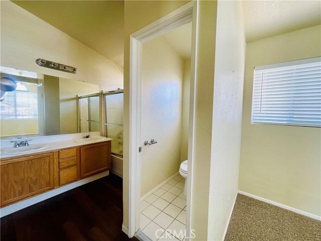 Detail Gallery Image 10 of 26 For 1942 Ivory Ave, Palmdale,  CA 93550 - 4 Beds | 2/1 Baths