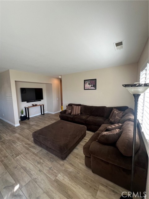 Detail Gallery Image 4 of 7 For 31679 Umbria, Winchester,  CA 92596 - 3 Beds | 2 Baths