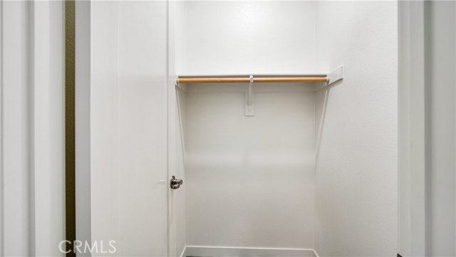 122 Fixie, Irvine CA: https://media.crmls.org/medias/5872e224-90c8-4a20-b794-1b609c639840.jpg