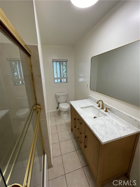 Detail Gallery Image 19 of 28 For 5118 Newcastle Ave, Encino,  CA 91316 - 3 Beds | 2 Baths