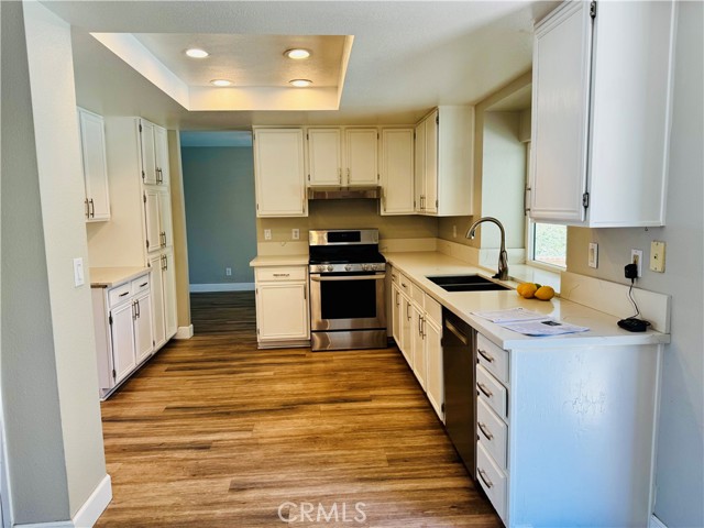 Detail Gallery Image 5 of 28 For 39780 Oak Cliff Dr, Temecula,  CA 92591 - 3 Beds | 2/1 Baths