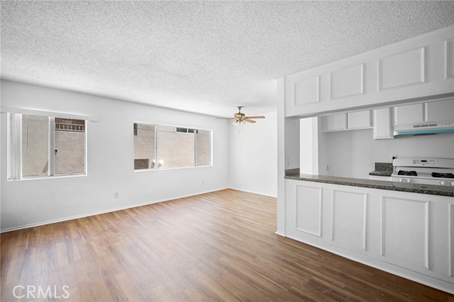 6716 Sylmar Avenue, Van Nuys CA: https://media.crmls.org/medias/5874c511-5d5a-4241-bbc8-5534f8778821.jpg