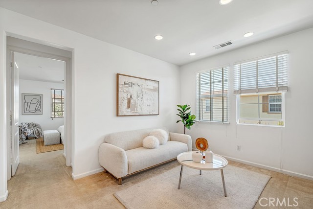 Detail Gallery Image 19 of 36 For 3071 E via Rosso, Ontario,  CA 91764 - 3 Beds | 2/1 Baths