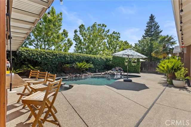 1491 Saratoga Drive, Chico CA: https://media.crmls.org/medias/587570d1-6a6f-4960-89e6-19654491551e.jpg