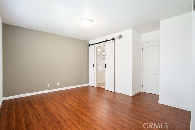 Image 19 of 29 For 15501 Eliot  