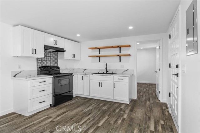 6616 Vesper Avenue, Van Nuys CA: https://media.crmls.org/medias/5877e42c-e986-4611-9e9b-25537ef3dc41.jpg