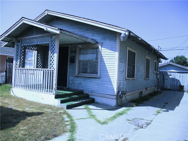 Detail Gallery Image 1 of 3 For 29 W Zane St, Long Beach,  CA 90805 - 3 Beds | 1 Baths