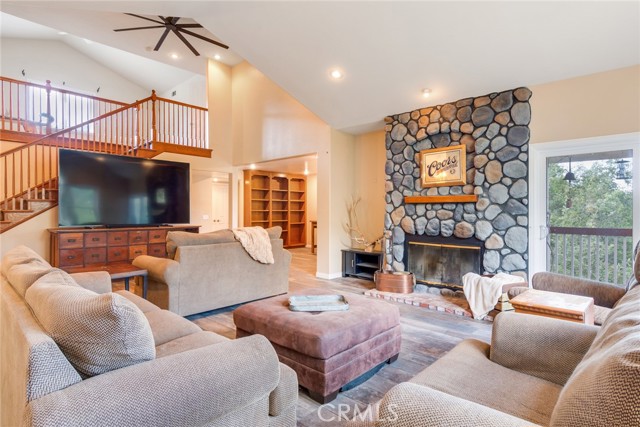 Image 43 of 66 For 39065 Oak Glen Road