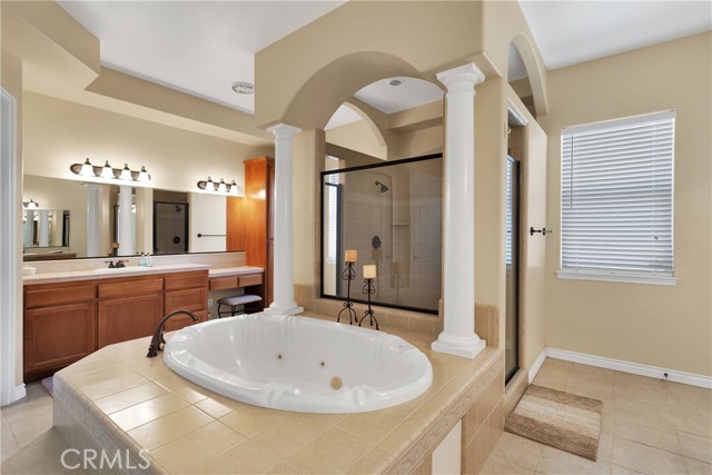 21777 Poppy Road, Apple Valley CA: https://media.crmls.org/medias/5878efb8-e6ad-4cd0-88b3-a9b983a009dc.jpg