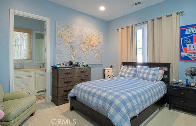 Detail Gallery Image 15 of 41 For 211 S Grand, West Covina,  CA 91791 - 4 Beds | 3/1 Baths