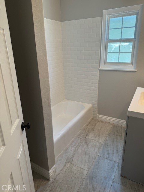 5710 Burlingame Drive, Riverside CA: https://media.crmls.org/medias/58790d66-6bb0-4473-9edb-59877d53c524.jpg