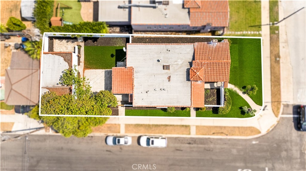 https://media.crmls.org/medias/5879c0e1-987d-4621-b6a9-9debf02c113f.jpg?preset=X-Large