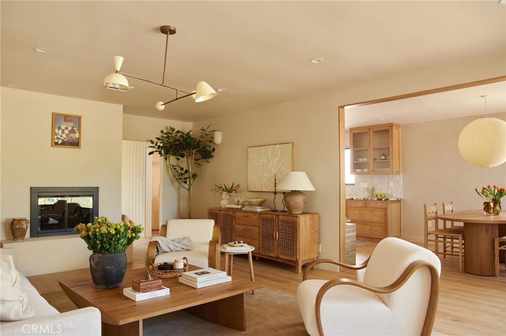 MLS #WS25251711 image #1