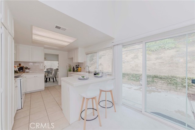 2501 Tiffany Place, Fullerton CA: https://media.crmls.org/medias/587b4224-31a0-4da9-8c8d-27ef4a5bd052.jpg