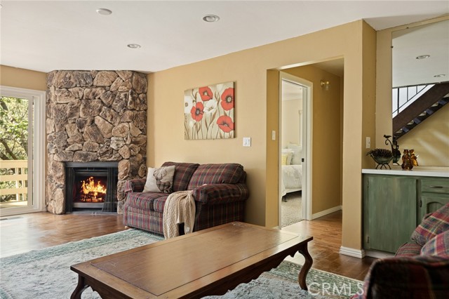 Detail Gallery Image 22 of 23 For 26495 Walnut Hills Dr, Lake Arrowhead,  CA 92391 - 3 Beds | 2 Baths