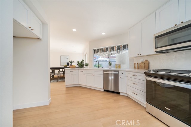 Detail Gallery Image 14 of 38 For 3722 Strawberry Creek, Ontario,  CA 91761 - 4 Beds | 3 Baths