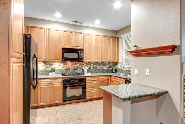 Detail Gallery Image 4 of 35 For 30505 Canyon Hills #2505,  Lake Elsinore,  CA 92532 - 3 Beds | 2/1 Baths