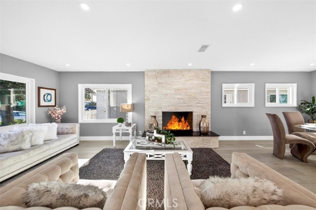 Detail Gallery Image 3 of 27 For 4761 W 141st, Hawthorne,  CA 90250 - 4 Beds | 3 Baths