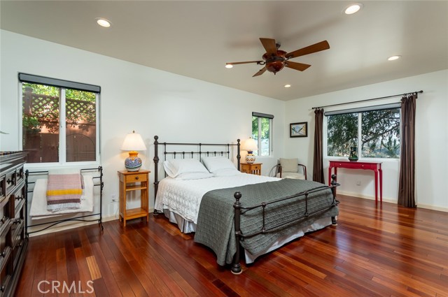 Detail Gallery Image 21 of 58 For 1404 Corona Dr, Glendale,  CA 91205 - 4 Beds | 2/1 Baths