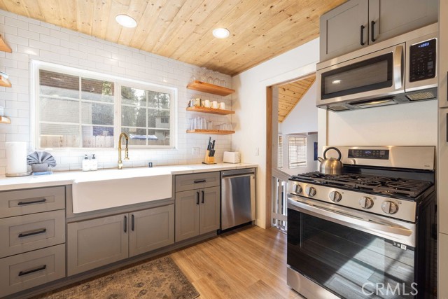 Detail Gallery Image 27 of 50 For 332 Vista, Big Bear Lake,  CA 92315 - 3 Beds | 2 Baths