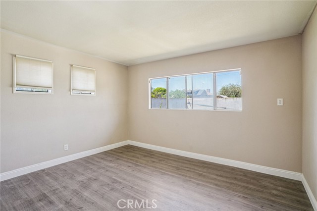1829 E Jackson Street, Long Beach CA: https://media.crmls.org/medias/587fa135-2d5e-49a5-b161-b4e2287d61fb.jpg