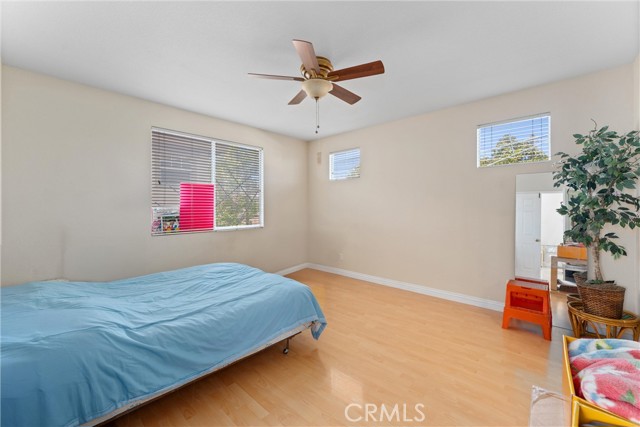 Detail Gallery Image 13 of 23 For 1972 W Blue Violet Ct, Anaheim,  CA 92801 - 2 Beds | 2/1 Baths