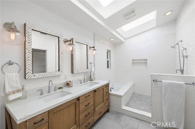 Detail Gallery Image 21 of 39 For 433 Seaward Rd, Corona Del Mar,  CA 92625 - 3 Beds | 3 Baths