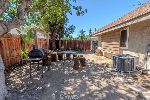 3886 New Haven Drive, Riverside CA: https://media.crmls.org/medias/58809b53-e371-4a1d-a5bc-67d966c70182.jpg
