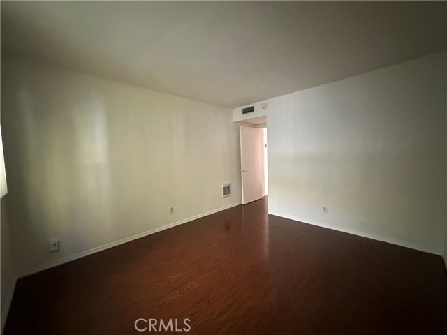 Detail Gallery Image 10 of 12 For 1628 South Huntington Dr. #10,  South Pasadena,  CA 91030 - 2 Beds | 2 Baths