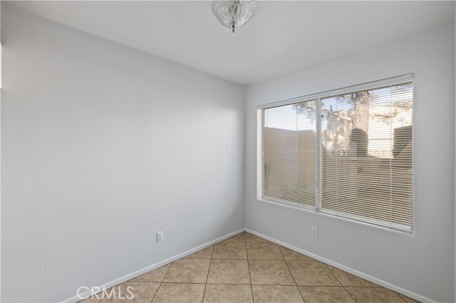 Detail Gallery Image 6 of 19 For 39237 10th #C,  Palmdale,  CA 93551 - 2 Beds | 2/1 Baths