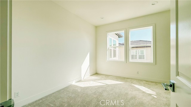 101 Bear Leaf, Lake Forest CA: https://media.crmls.org/medias/58821277-e07b-4e79-ac35-1822523a7e93.jpg