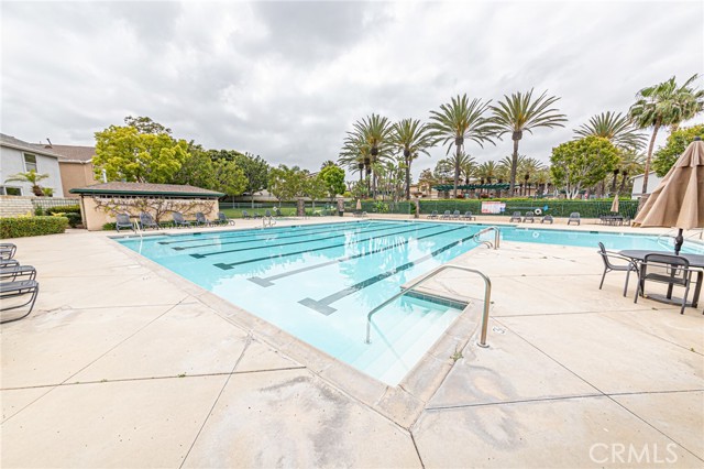955 Blackberry Lane, Carson CA: https://media.crmls.org/medias/58821c51-ae22-4642-9ba8-1775d8f9c2b2.jpg