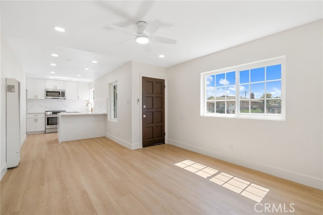 Detail Gallery Image 8 of 31 For 2521 W Stanford St, Santa Ana,  CA 92704 - 2 Beds | 1 Baths