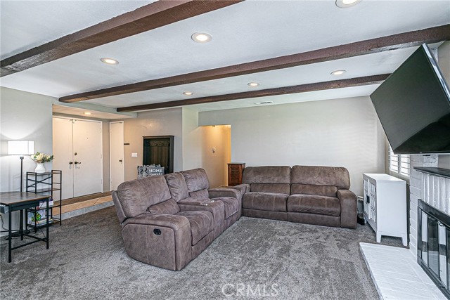 Detail Gallery Image 6 of 21 For 292 Mountain View Dr, Santa Maria,  CA 93455 - 3 Beds | 2 Baths