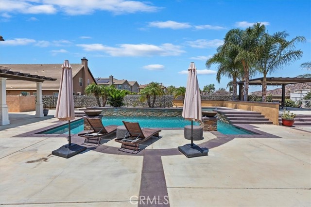 239 Cross Rail Lane, Norco CA: https://media.crmls.org/medias/58836290-4a50-4baf-a90c-bfee2e8caa71.jpg