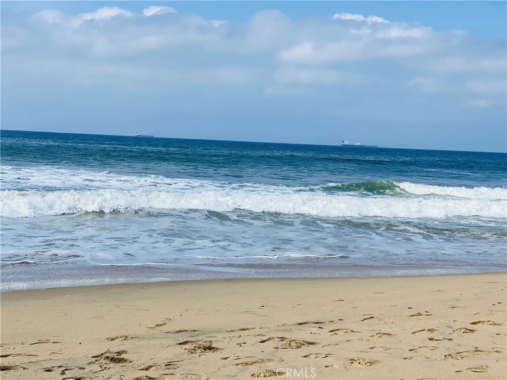 MLS #OC25118597 img 6